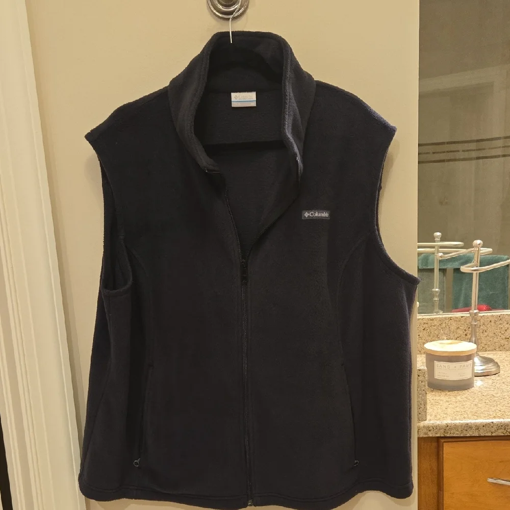 Columbia Dark Gray Fleece Vest - Picture 1 of 4